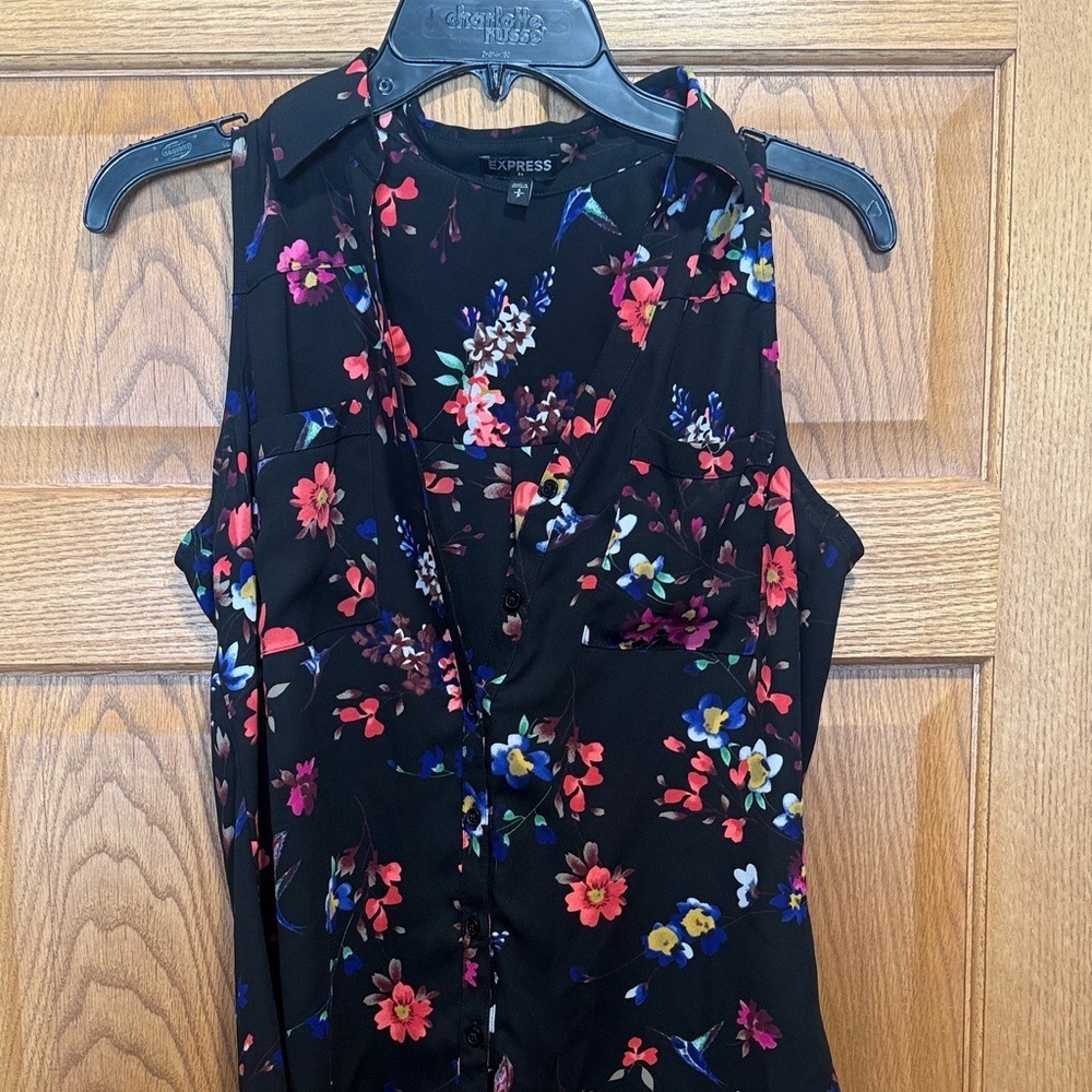 Express Black Multicolor Floral Blouse - Picture 2 of 4